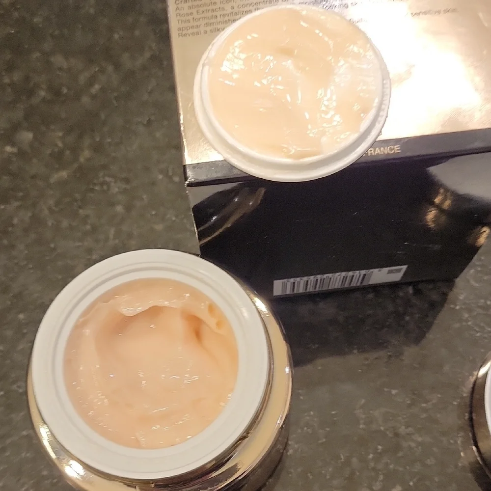 Lancome Absolue Revitalizing Brightening Soft Cream - Gold - Picture 12 of 15